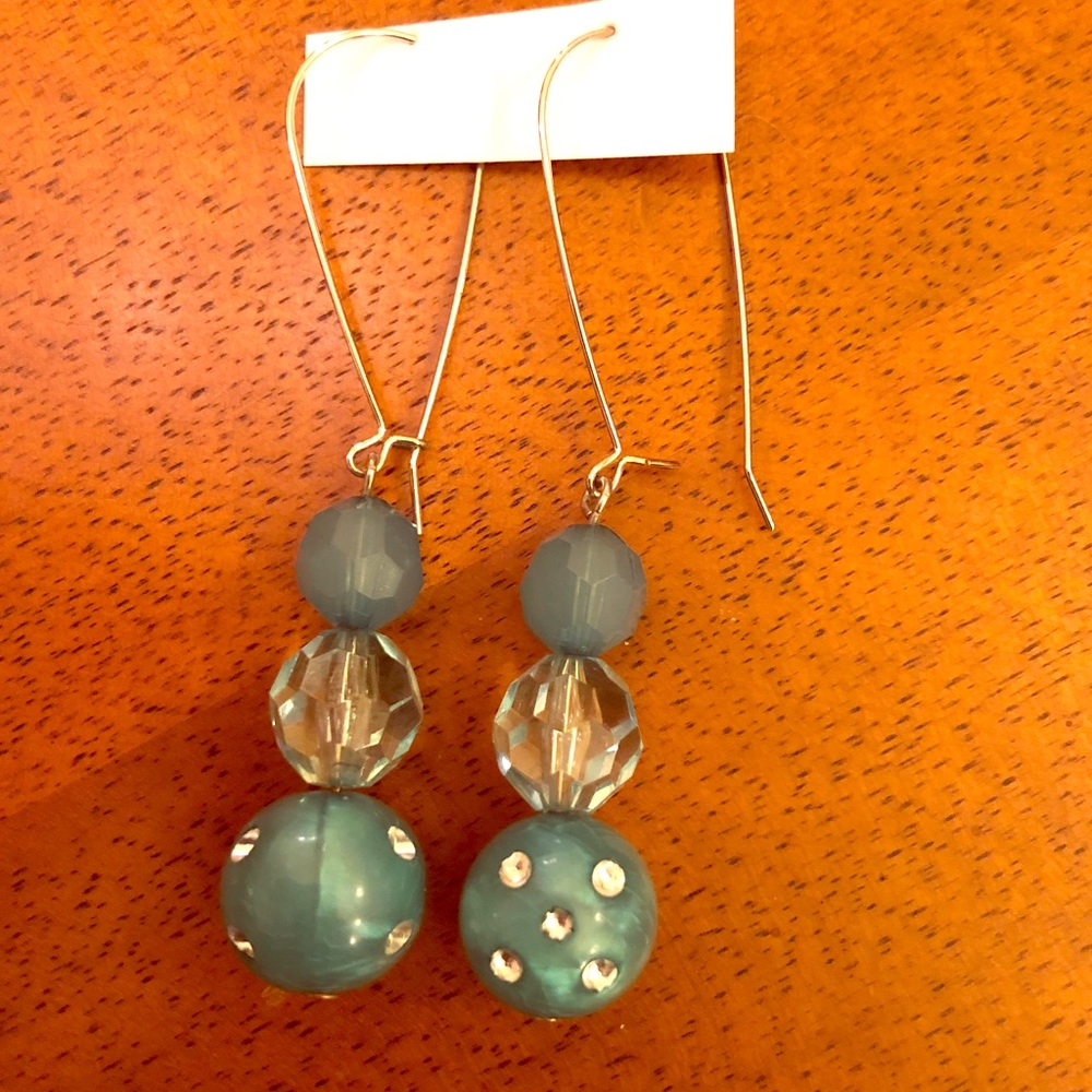 Sea foam crystal earrings ($5 or 2 items for $9)